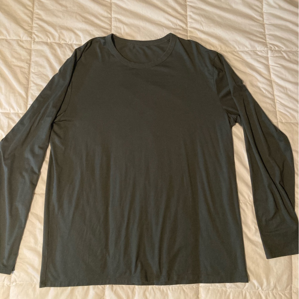 Lululemon large green LS shirt